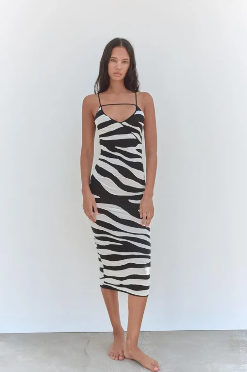 VESTIDO PUNTO EFECTO ARRUGADO