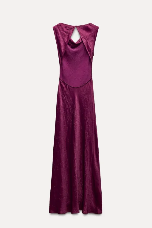 VESTIDO SATINADO ESCOTE ESPALDA