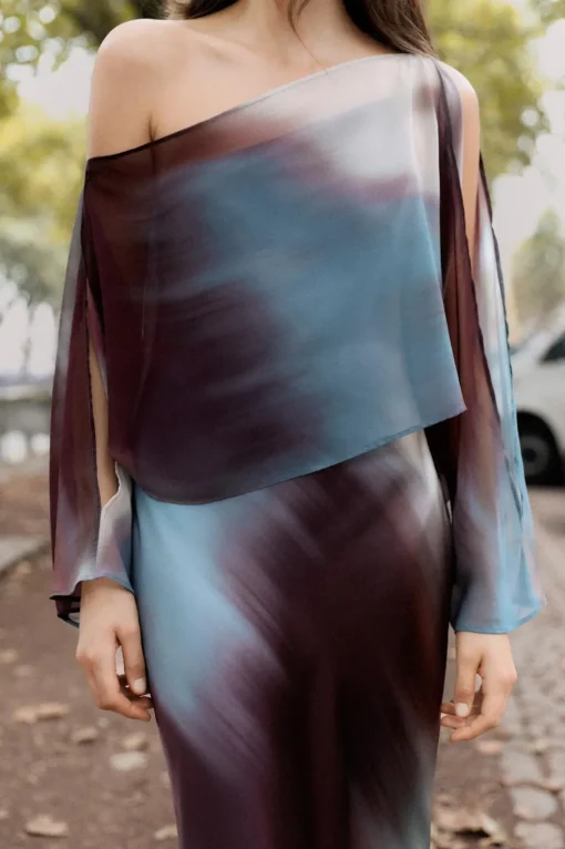 VESTIDO SATINADO ESTAMPADO CAPA