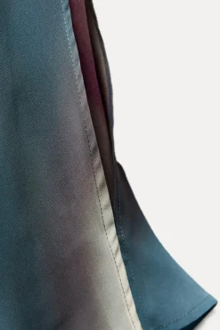 VESTIDO SATINADO ESTAMPADO CAPA