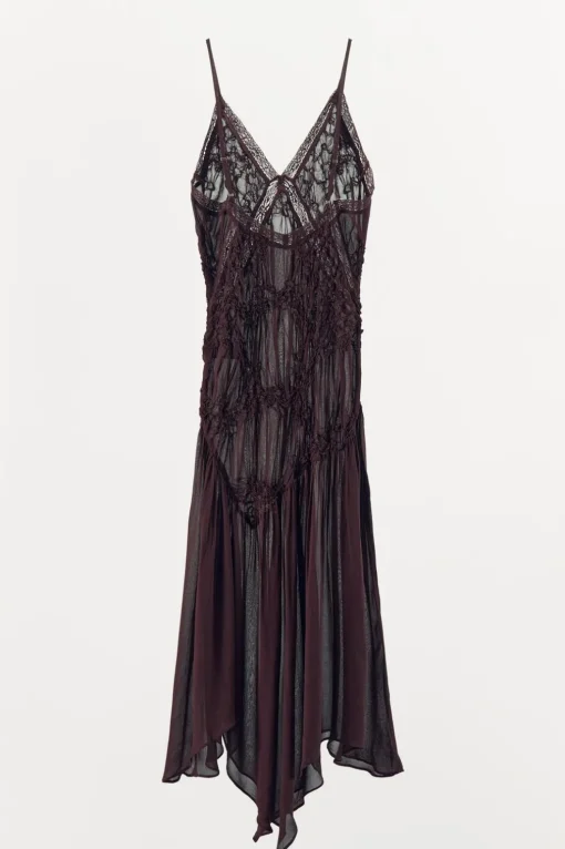 VESTIDO TEXTURA PUNTILLA
