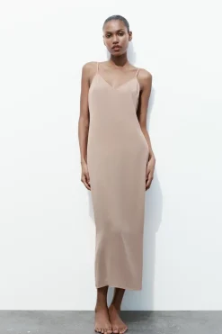VESTIDO TIPO FORRO LARGO