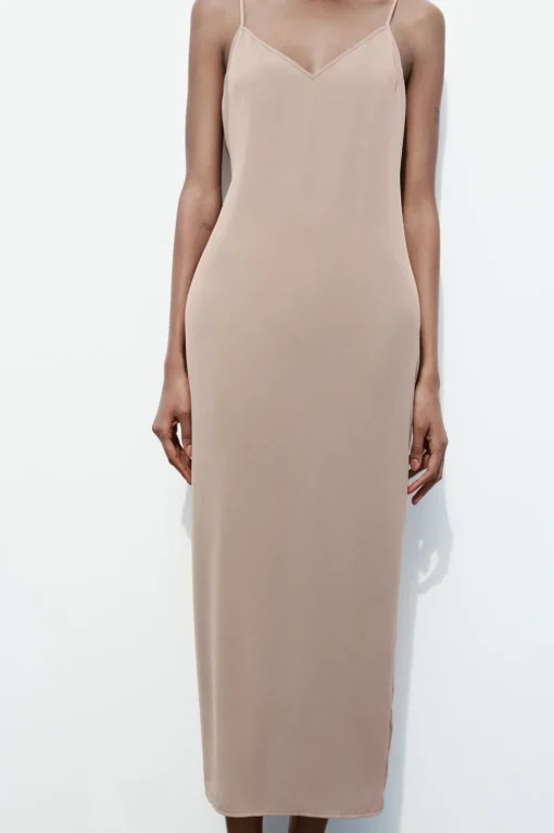 VESTIDO TIPO FORRO LARGO