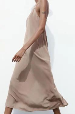 VESTIDO TIPO FORRO LARGO