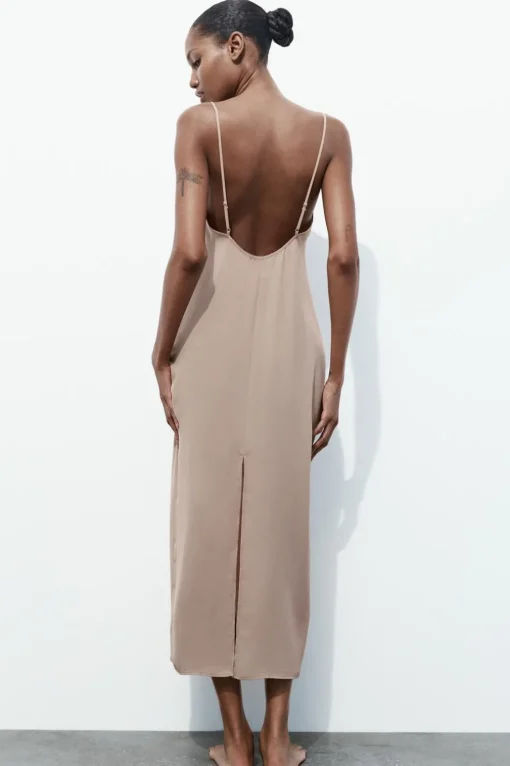 VESTIDO TIPO FORRO LARGO