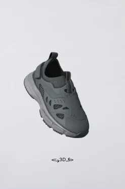 ZAPATILLA DEPORTIVA ENGOMADA