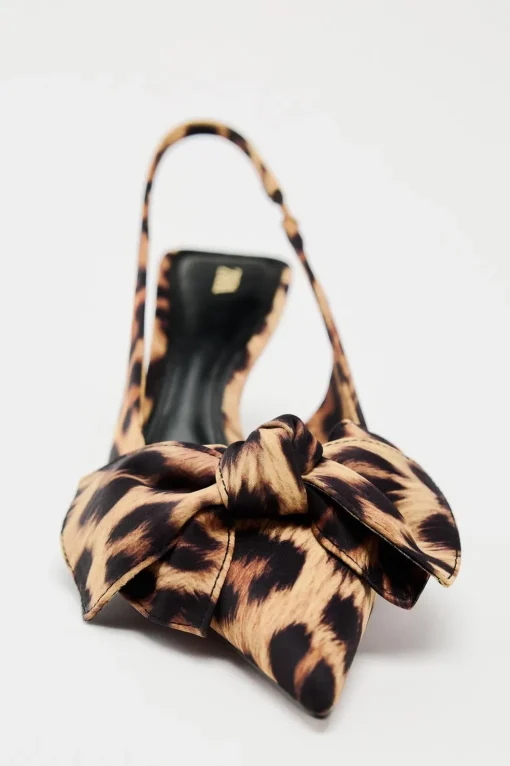 ZAPATO DESTALONADO ESTAMPADO ANIMAL LAZO