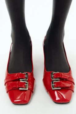 ZAPATO DESTALONADO HEBILLAS