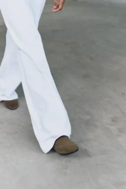 ZAPATO DESTALONADO PLANO SERRRAJE