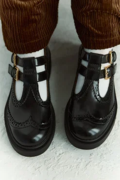 ZAPATO DETALLES PICADOS