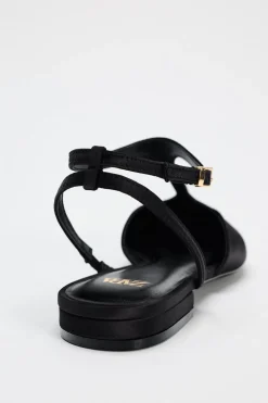 ZAPATO PLANO SATINADO