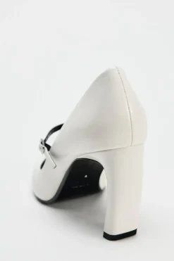 ZAPATO TACÓN CURVADO