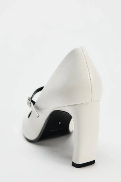 ZAPATO TACÓN CURVADO