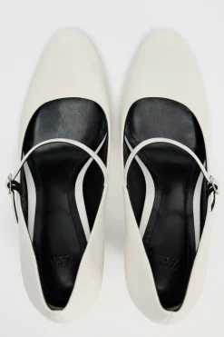 ZAPATO TACÓN CURVADO