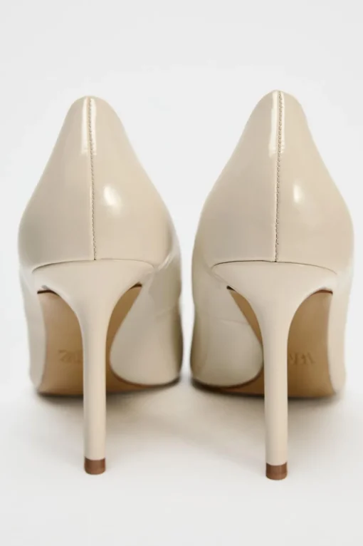 ZAPATO TACÓN EFECTO ACHAROLADO