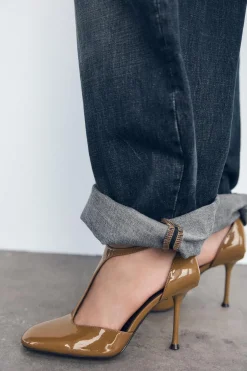 ZAPATO TACÓN TIRA EFECTO ACHAROLADO