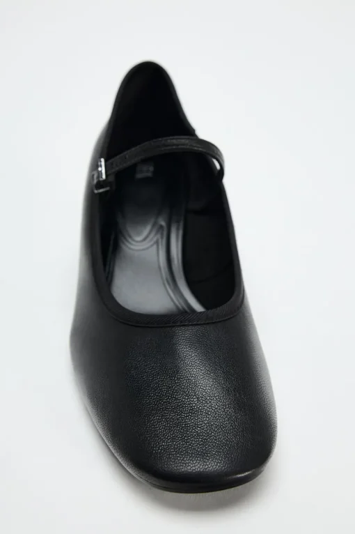 ZAPATO TACÓN TIRA PIEL