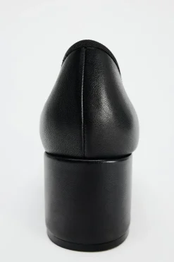 ZAPATO TACÓN TIRA PIEL