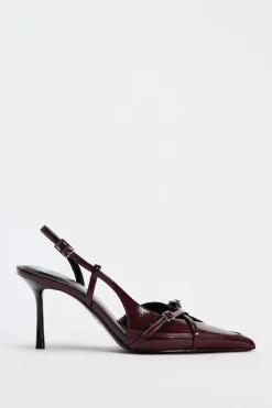 ZAPATO TACÓN TIRAS HEBILLA