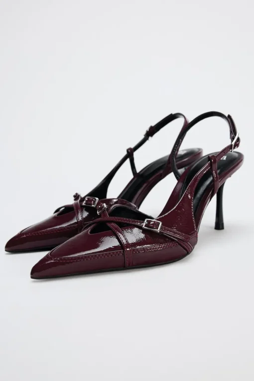 ZAPATO TACÓN TIRAS HEBILLA