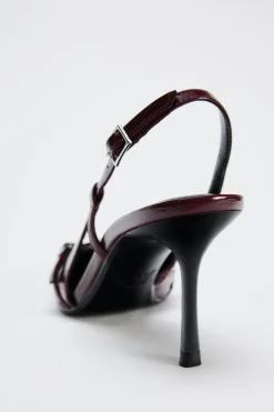 ZAPATO TACÓN TIRAS HEBILLA