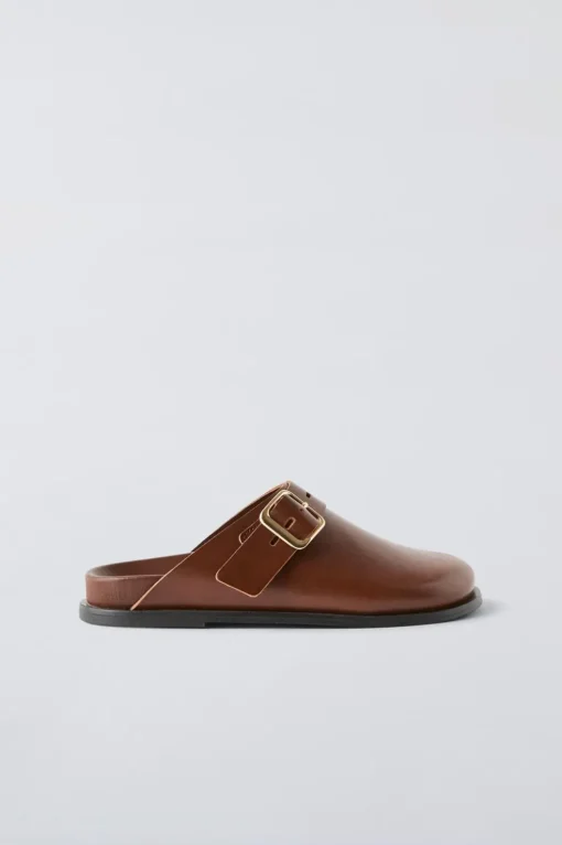 ZUECO PIEL HEBILLA LATERAL